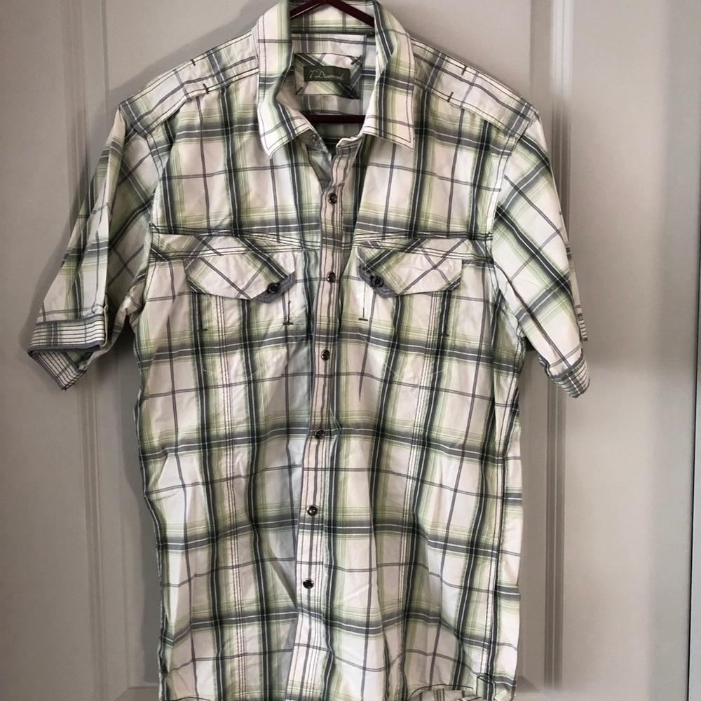 7 Diamonds White/green plaid button down